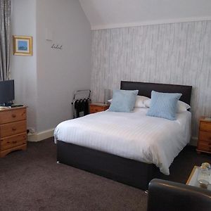 Hazeldene Guest House - With Free Offsite Health Club